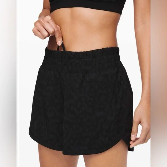 Lululemon Track That Short Size 6 inseam 5 in Formation Camo Deep Coal Multi - Picture 2 of 8